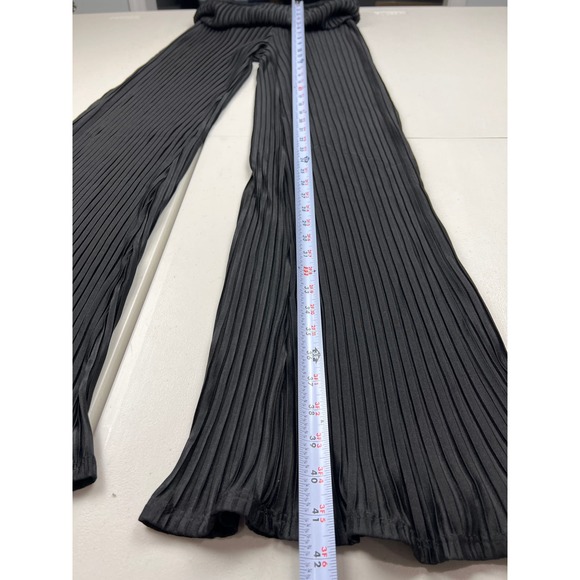 Love Cameron LA Women LARGE Black Pleated Stretch Flare Bottom Pants Elastic - Picture 3 of 6